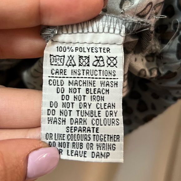 Von zipper leopard women’s jacket size 12 drawstring hood zip up stretchy cuffs - Picture 7 of 9